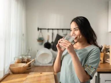 Bottled Water or Filtered Water: Which is Smarter for Your Home?